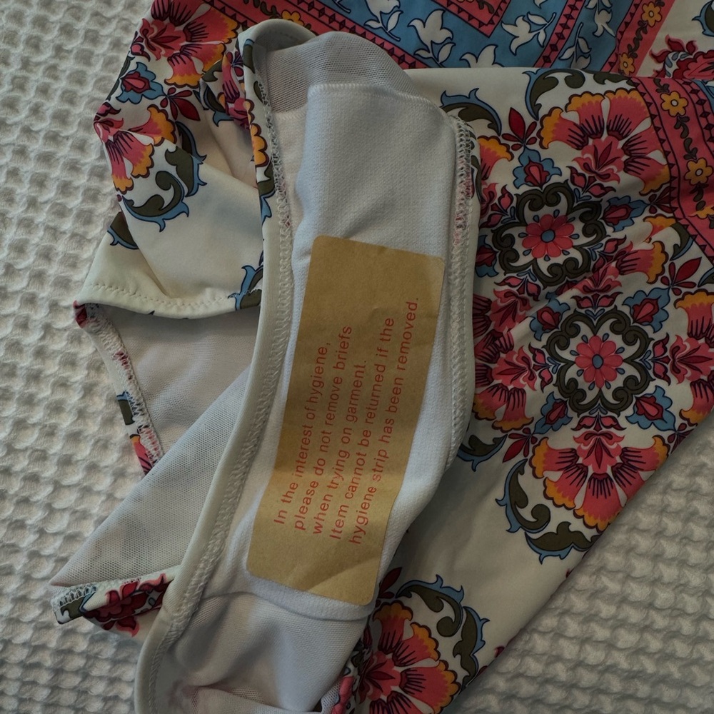 NWT- Boden Arles Swimsuit size 6L! - Picture 8 of 9